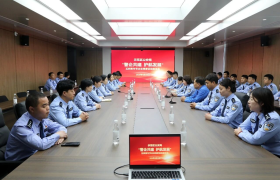 示范区公安局举办“警企共建护航发展”五四青年节企业观摩活动